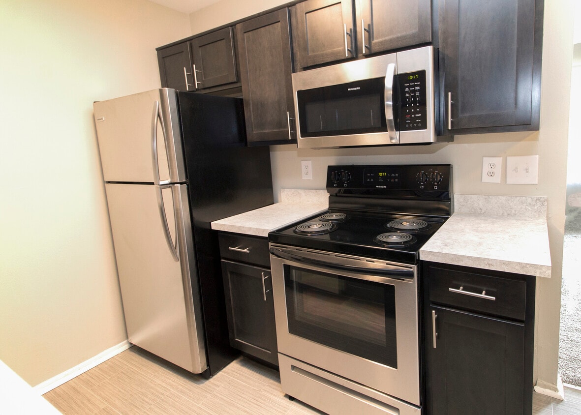 Beachwood Townhomes Harrison Township, MI