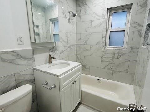 Foto del edificio - 765 Shore Rd