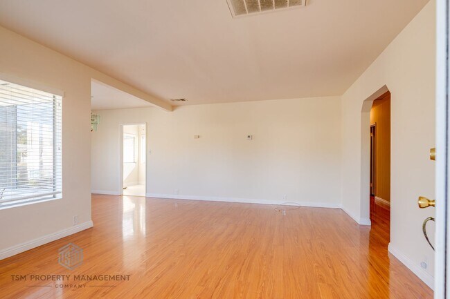 Foto del edificio - Charming 3 Bed 2 Bath Single Family House in Temple City!