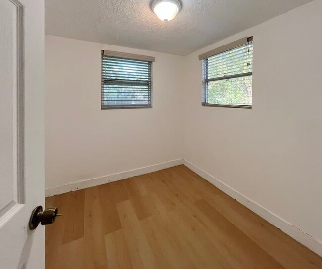 Foto del edificio - 1747 Acremaker Rd