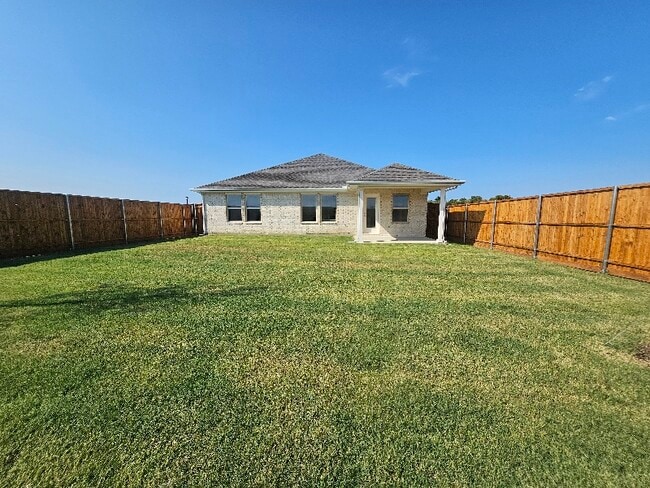 Building Photo - 928 Cayden Dr