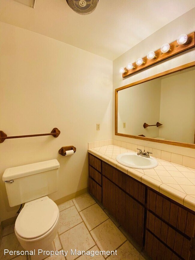 Building Photo - 3 br, 2.5 bath House - 1602 SE 145th Ct