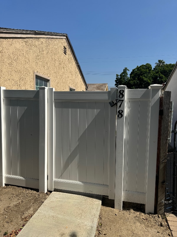 Foto del edificio - 872 W 29th St