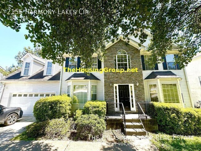 Building Photo - 1 Free Month Rent + 13 Month Lease