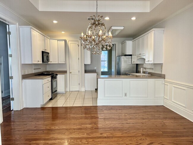 Foto del edificio - Beautiful Townhouse on St Charles