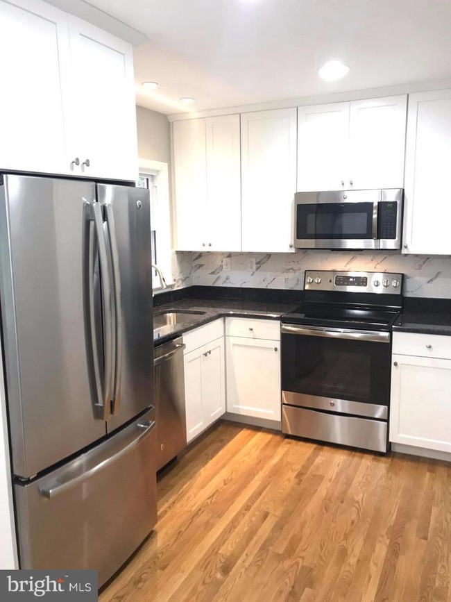 Foto del edificio - 12707 Robindale Dr