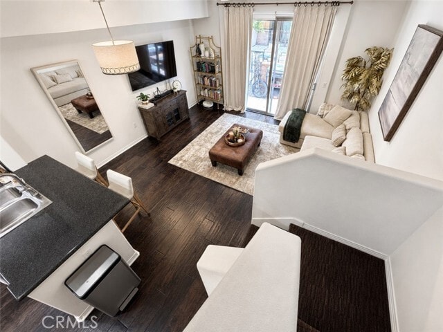 Foto del edificio - 931 E Walnut St