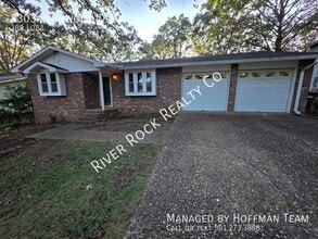 Building Photo - 8303 Pennwood Dr