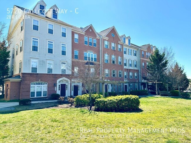 Photo - 5720 Callcott Way Townhome