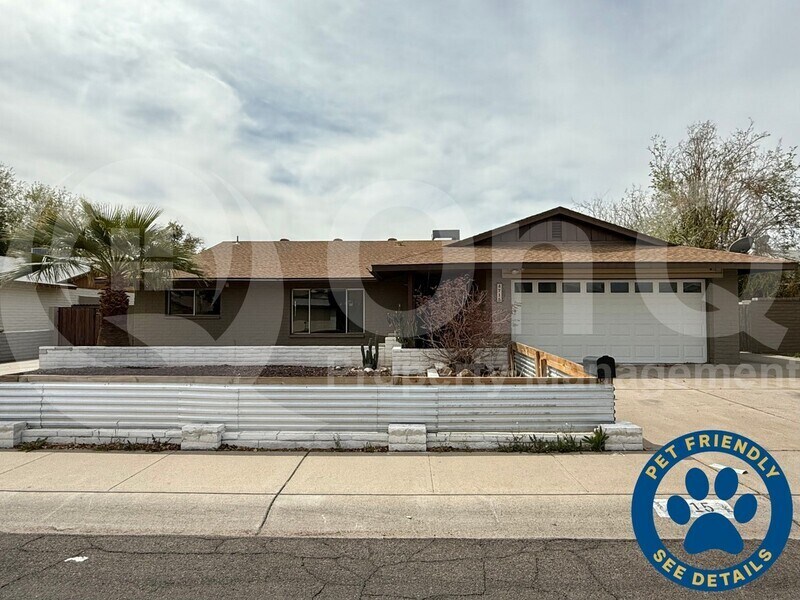 Foto principal - 4715 W Solano Dr N
