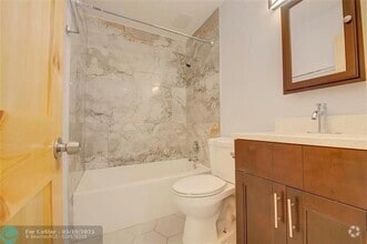 Building Photo - 2413 NW 55th Terrace
