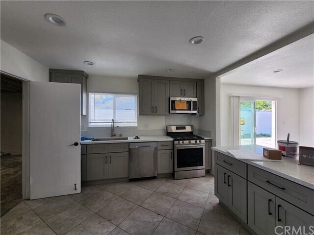 Foto del edificio - 15611 Highcliff St