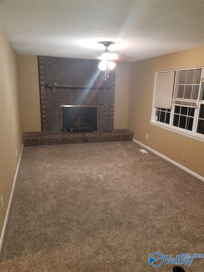 Foto del edificio - 4605 Grizzard Rd NW