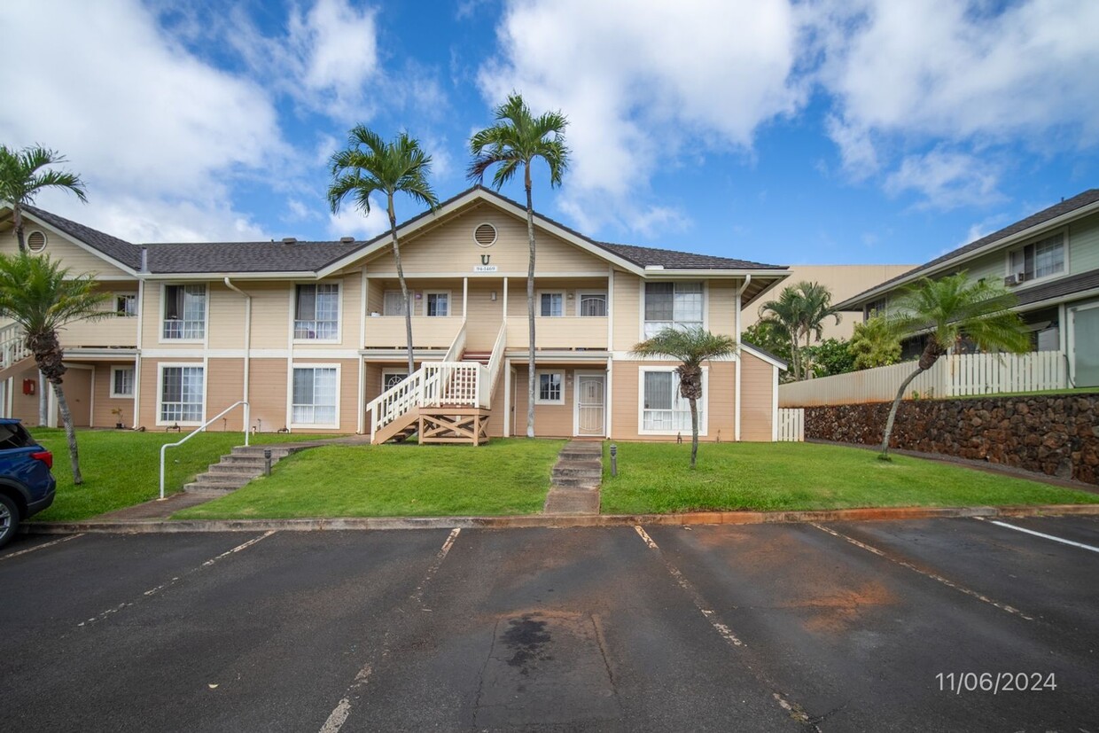 Primary Photo - 2Bd,2Ba,1Pkg in Waipio Uka - $2700 -Must S...