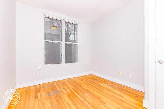 Foto del edificio - 1012 Willoughby Ave