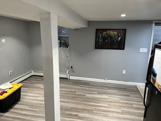 Foto del edificio - 635 E 226th St