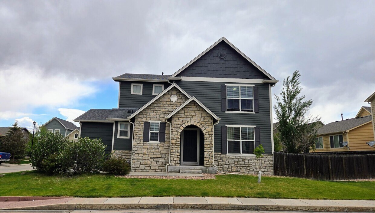 Photo - 11844 Pei Grove - Courtyards at Woodmen Hills - 3 Bed/ 2.5 Bath/ 2 Car Garage