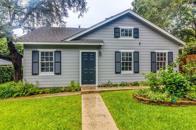 Foto del edificio - 326 Wildrose Ave