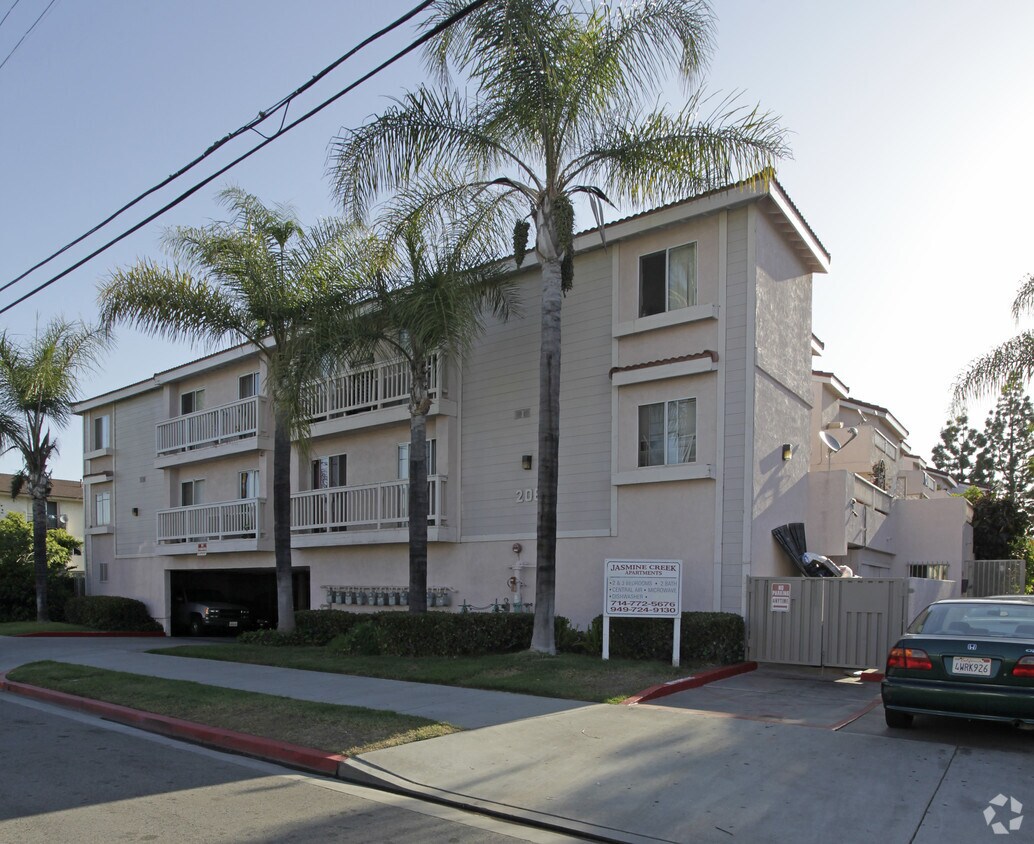 Foto principal - Jasmine Creek Apartments