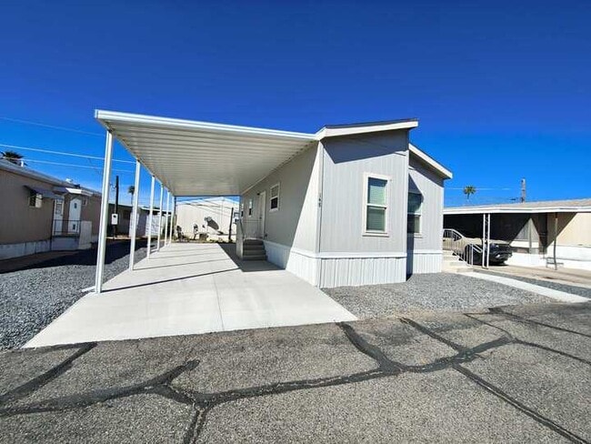 Building Photo - 16005 N 32nd St