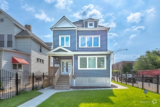 Building Photo - 5855 S Indiana Ave