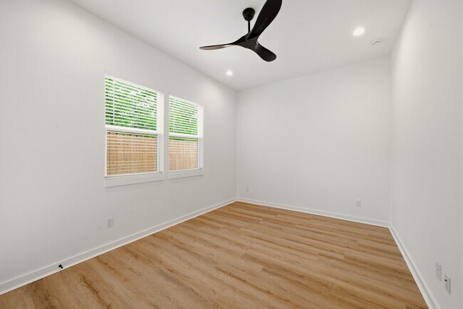 Building Photo - 8205 Calhoun Rd