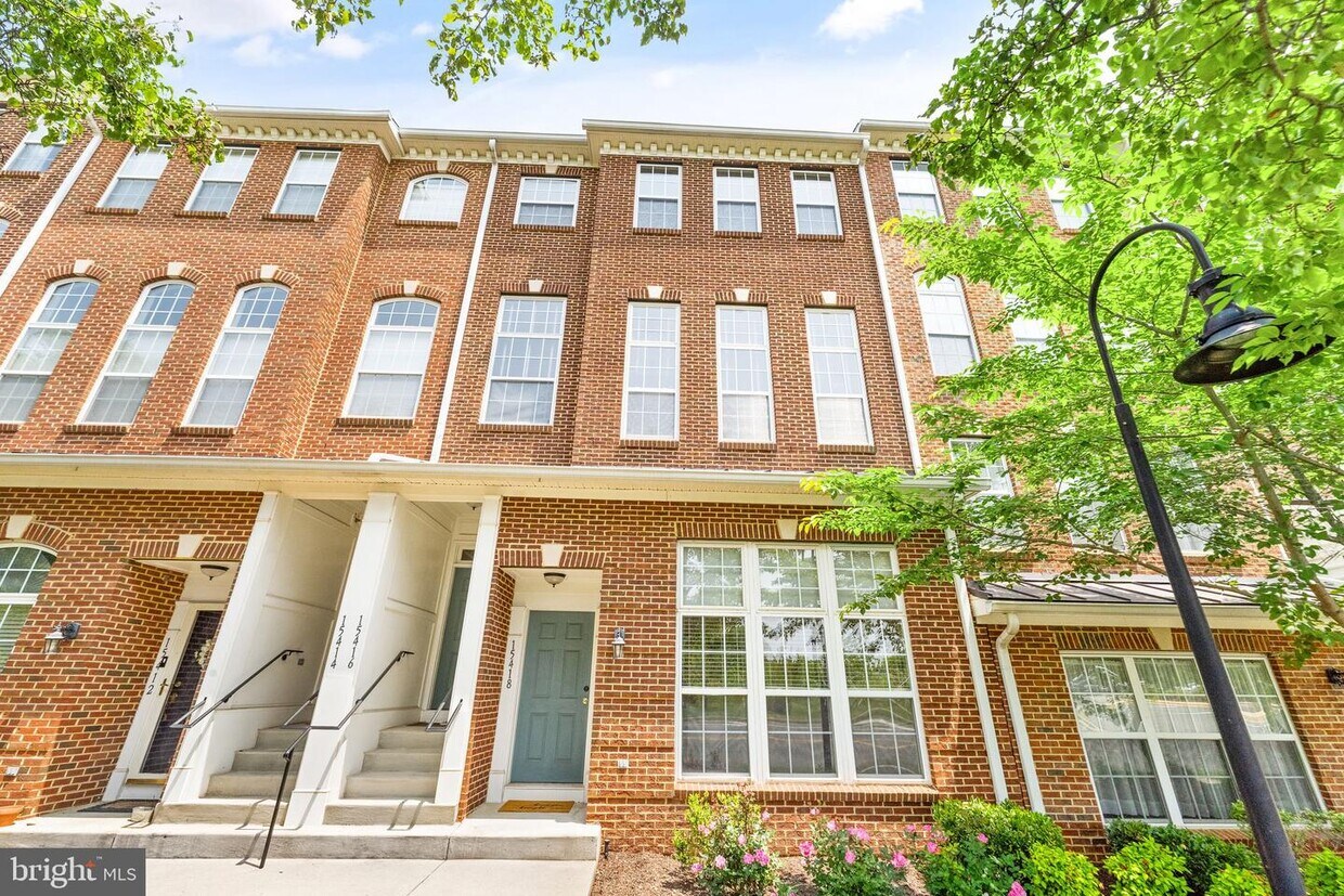 15418 Rosemont Manor Dr, Haymarket, VA 20169 Townhome Rentals in