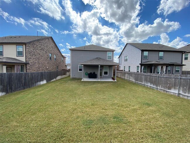 Foto del edificio - 4416 Avellino Dr