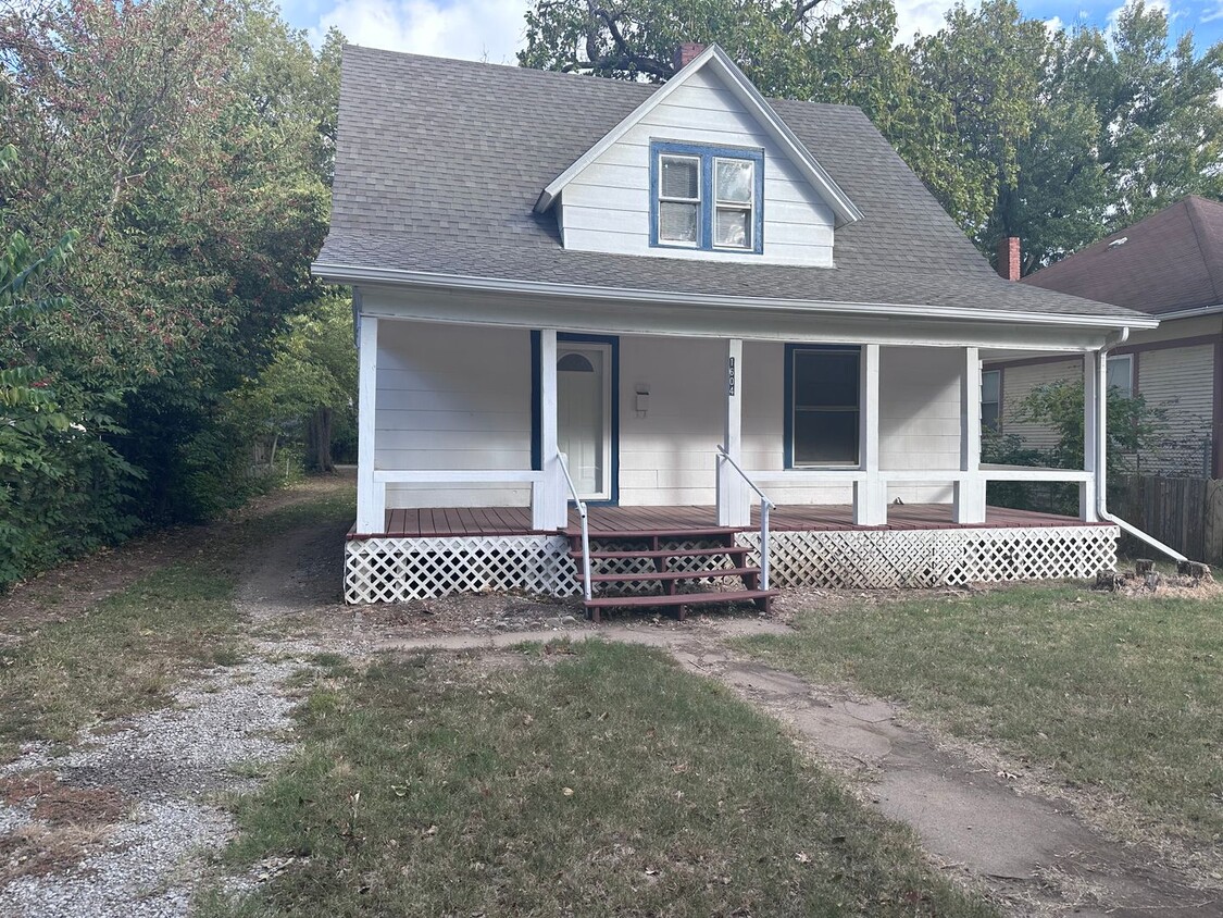 Primary Photo - $895- 3 bed 1 bath - Beautiful home!