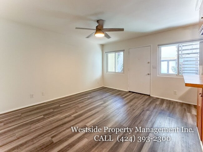 Building Photo - Chautauqua House 1+1 Upstairs Apartment