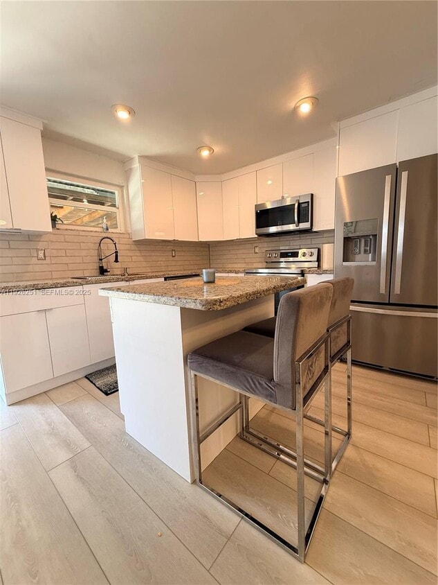 Primary Photo - 2310 N 70th Ave