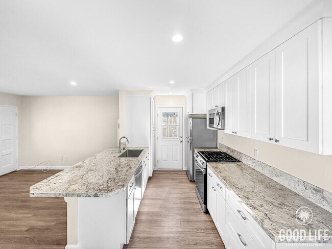 Foto del edificio - Beautiful 3BD/2BA W/ Updated Kitchen and Backyard in Morena!