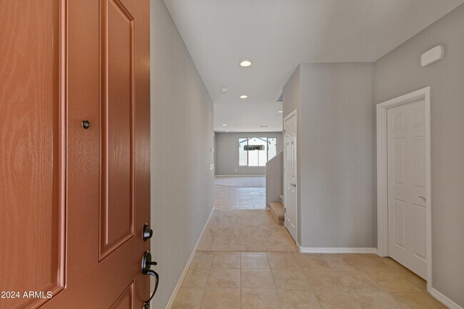 Foto del edificio - 8956 W Luke Ave