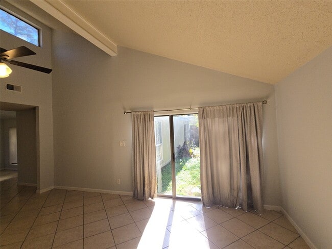 Foto del edificio - 11231 Glenforest Dr