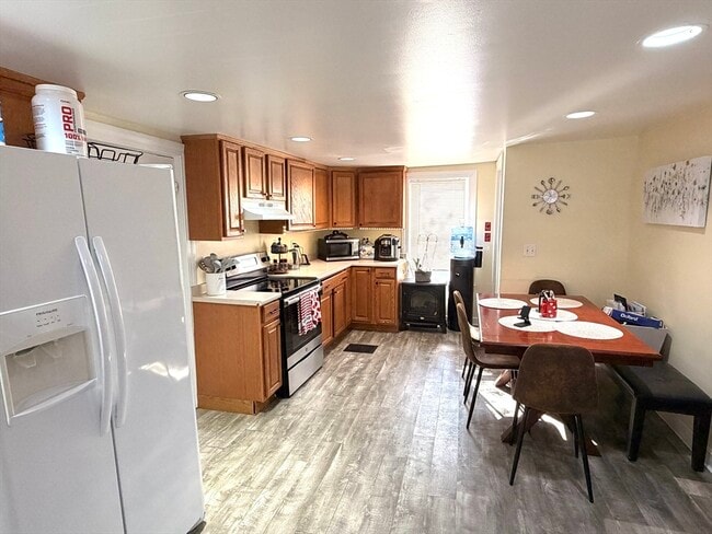 Building Photo - 75 Lincoln St