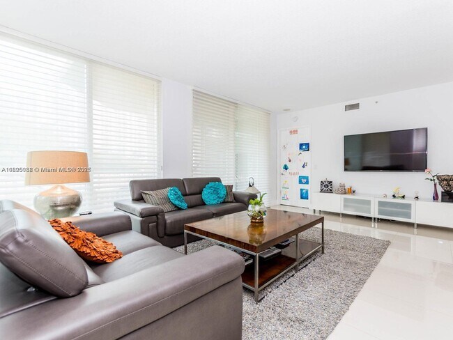 Foto del edificio - 3370 Hidden Bay Dr