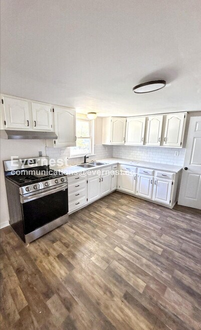 260 Sadonia Ave