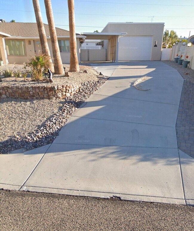 Building Photo - 2770 Diablo Dr