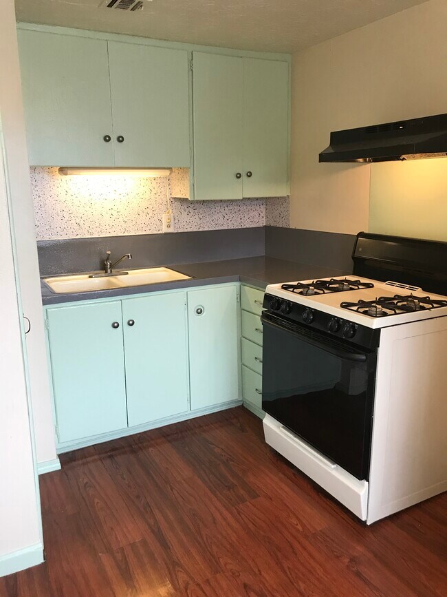 Foto del edificio - 1327 Tapia Blvd SW