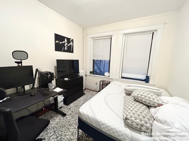 Building Photo - 39 Hemenway St