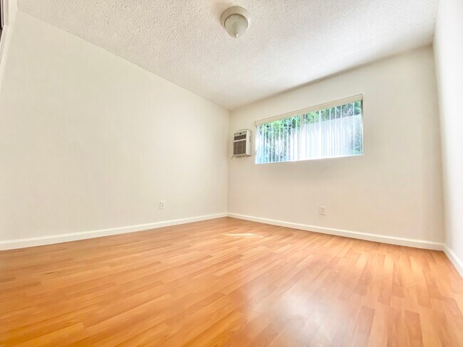 Building Photo - 4338 Berryman Ave