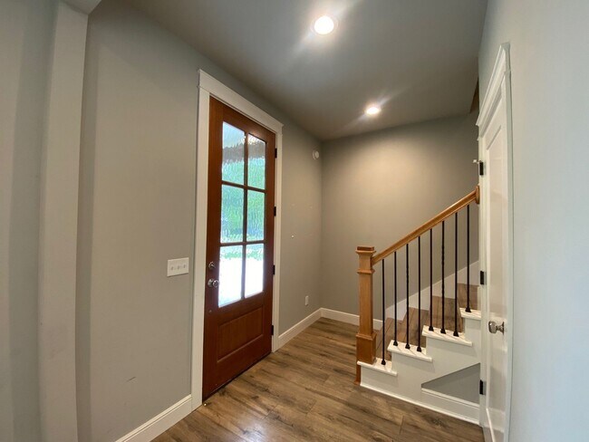 Building Photo - Beautiful home for rent in Coweta!!