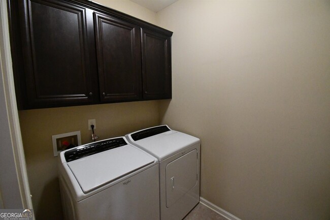 Building Photo - 1844 Manor View Cir NW