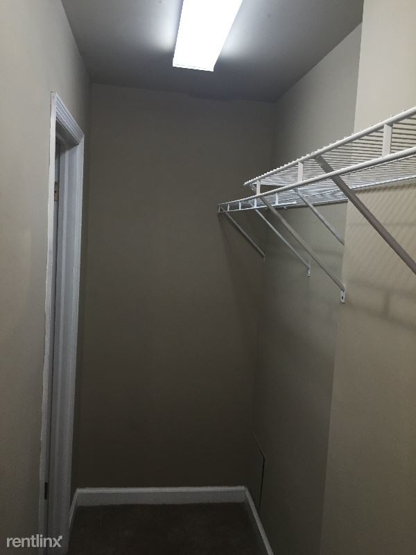 Foto del edificio - 131 Towne Square Dr