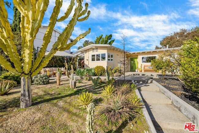 Building Photo - 5108 Escobedo Dr