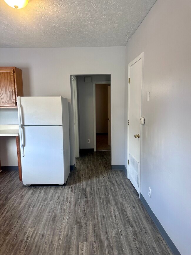 Foto del edificio - 930 Shelby Pkwy