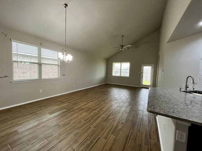Foto del edificio - 5443 Redwood Summit Ln