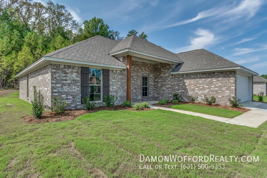 560 Stone Brook Place 4 Bed/2Bath House Rental in Brandon, MS