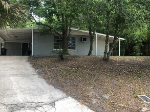 Building Photo - 360 Plum Dr