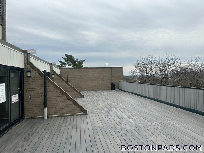 Building Photo - 1455 Commonwealth Ave